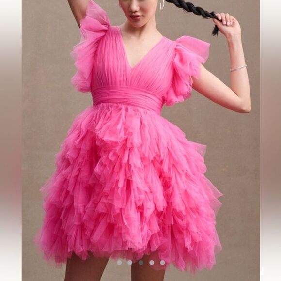 Anthropologie Mac Duggal ruffled a-line flutter sleeve Pink Layered Tulle Dress
